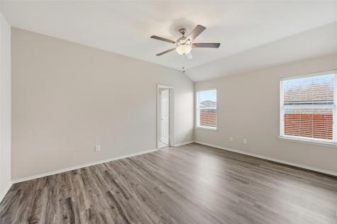 528 Bretts Way Burleson TX 76028