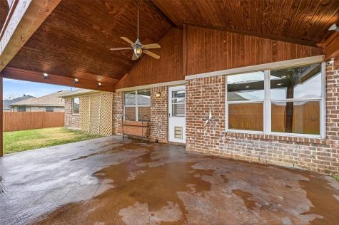 528 Bretts Way Burleson TX 76028