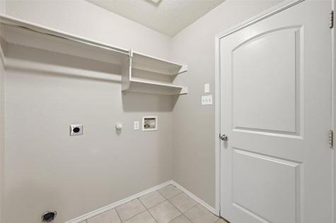 528 Bretts Way Burleson TX 76028