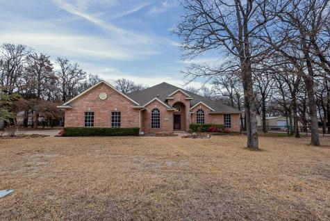 3901 Creekside Court Burleson TX 76028