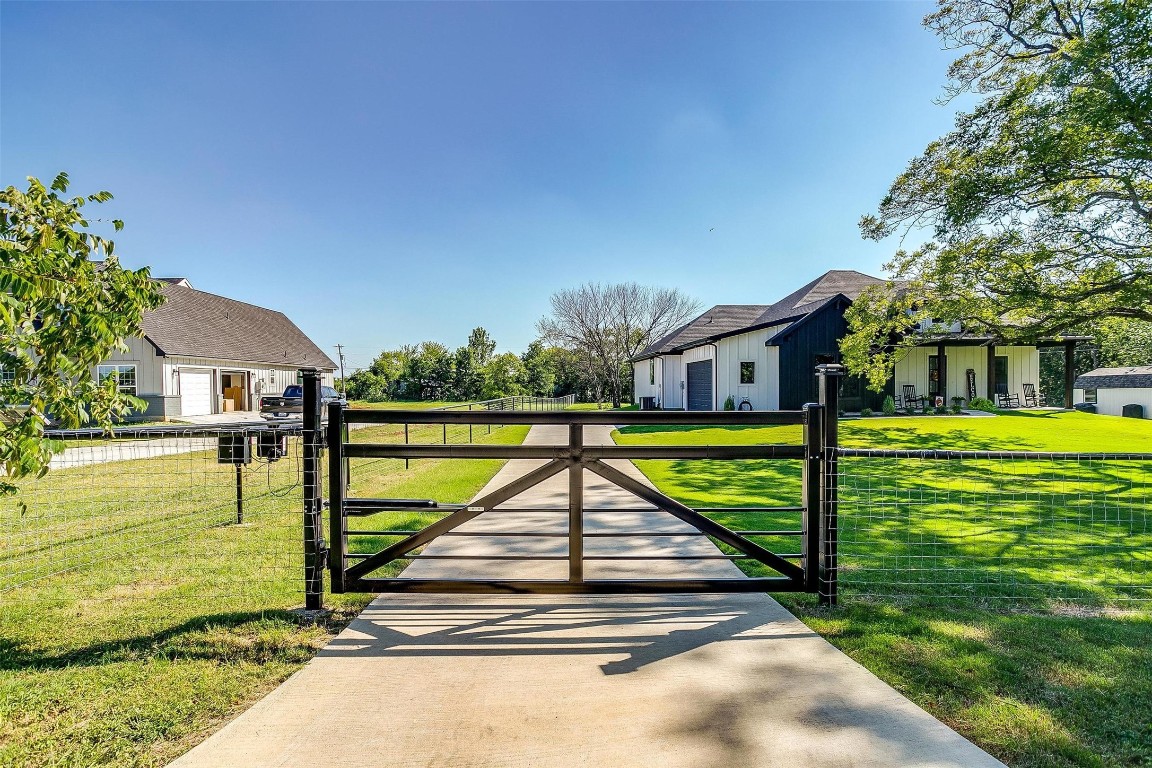 4204 County Road 703 Alvarado TX 76009