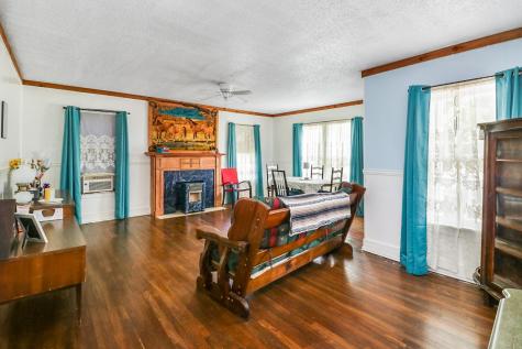 605 W Walnut Street Coleman TX 76834