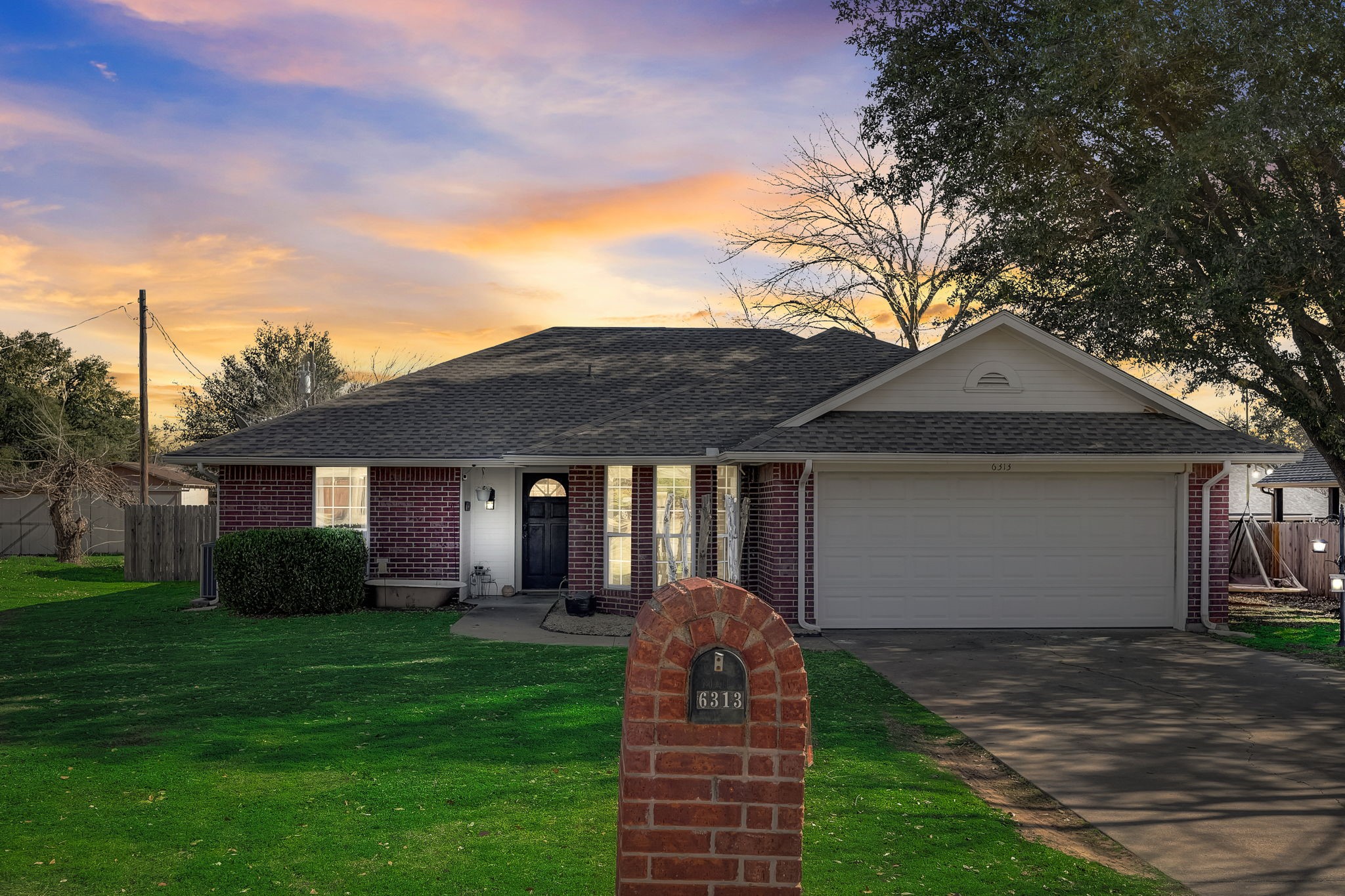 6313 Carrizo Drive Granbury TX 76049