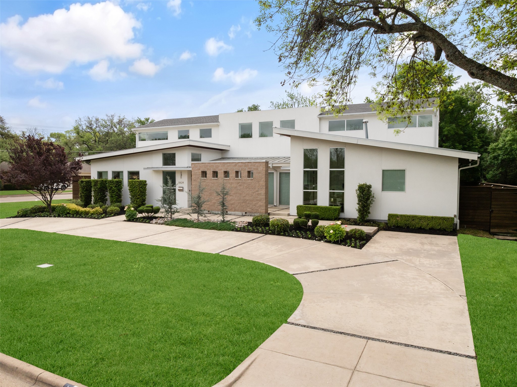 5624 Williamstown Road Dallas TX 75230