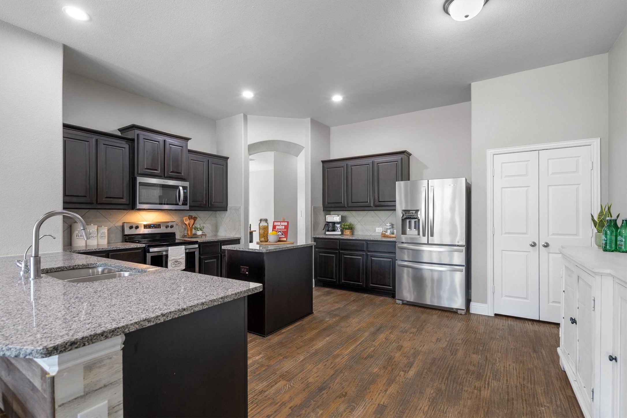 204 Ovaletta Drive Justin TX 76247