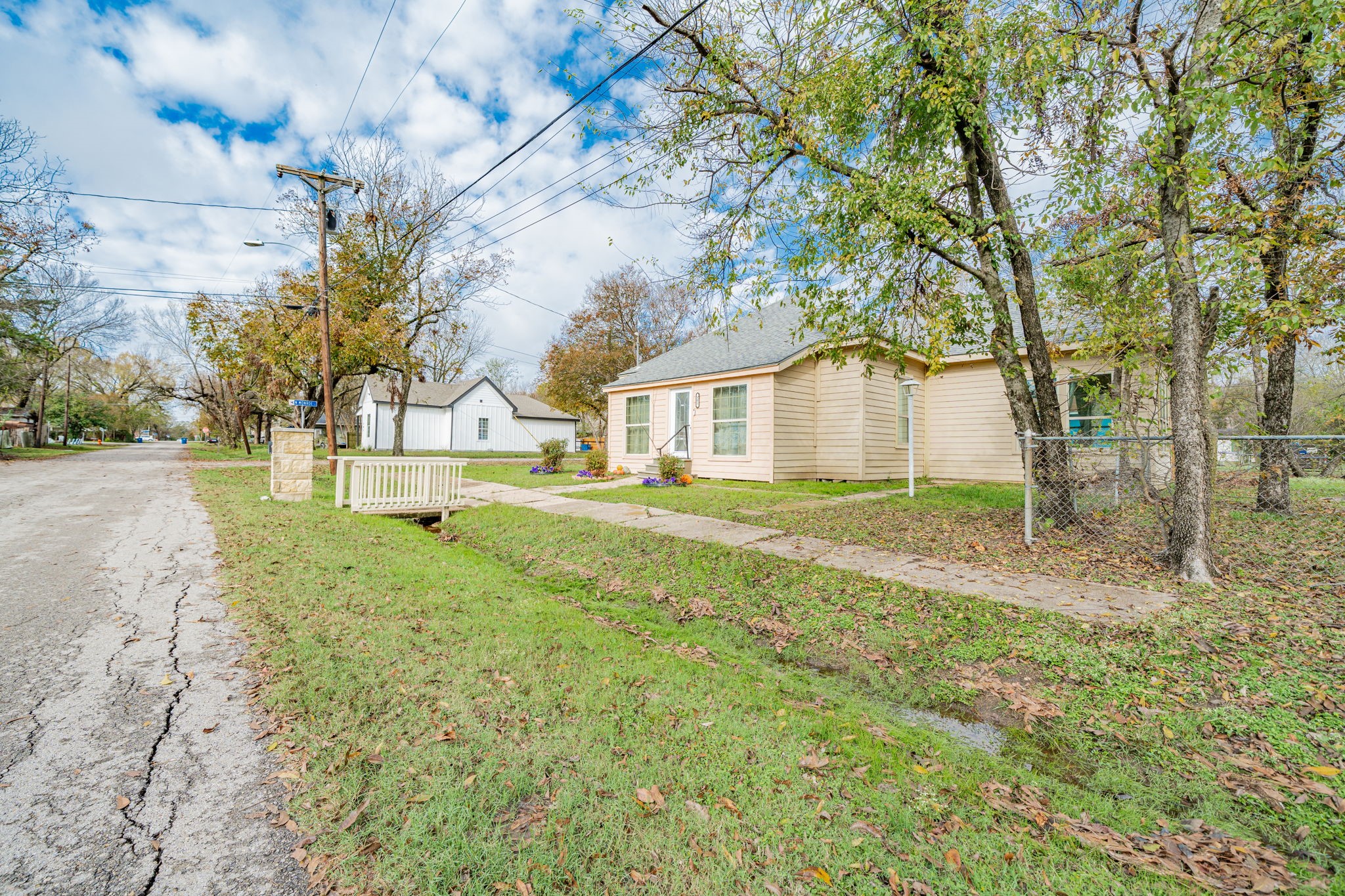 301 E 2nd North Street Kaufman TX 75142