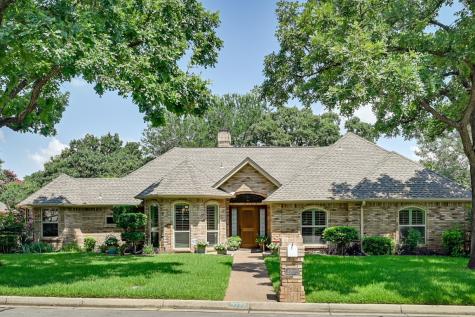 2722 Laurel Valley Lane Arlington TX 76006