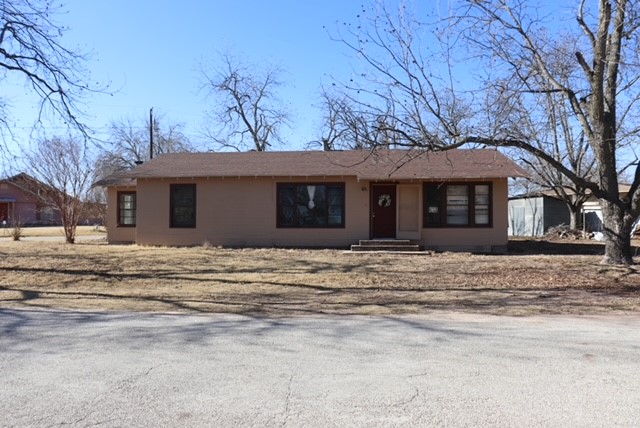 335 S Winkler Street Gorman TX 76454