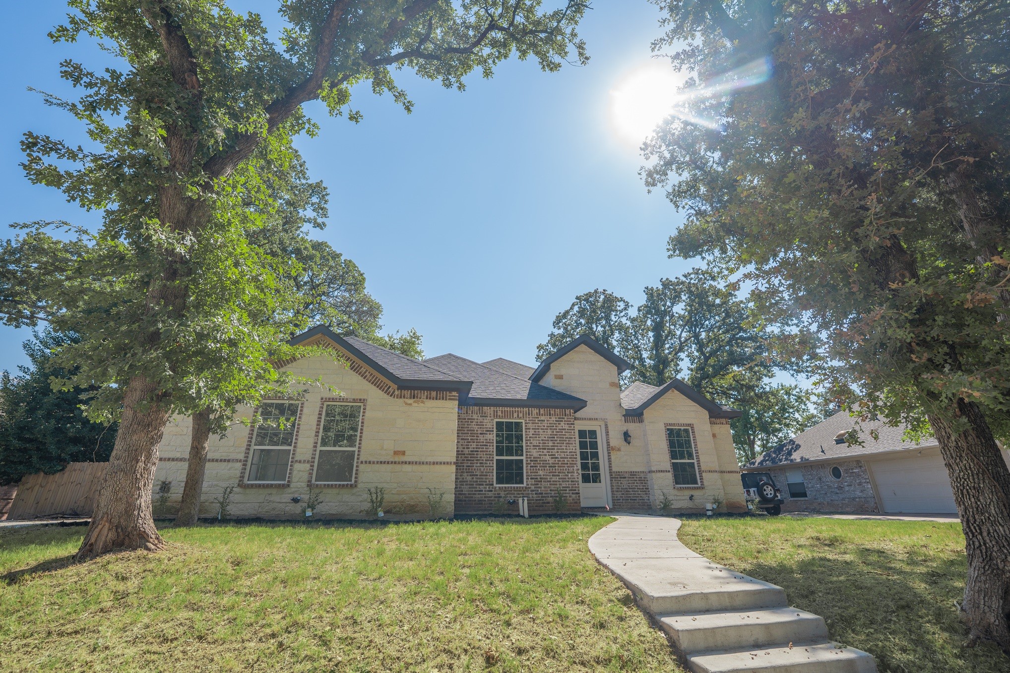 1408 Spinnaker Lane Azle TX 76020