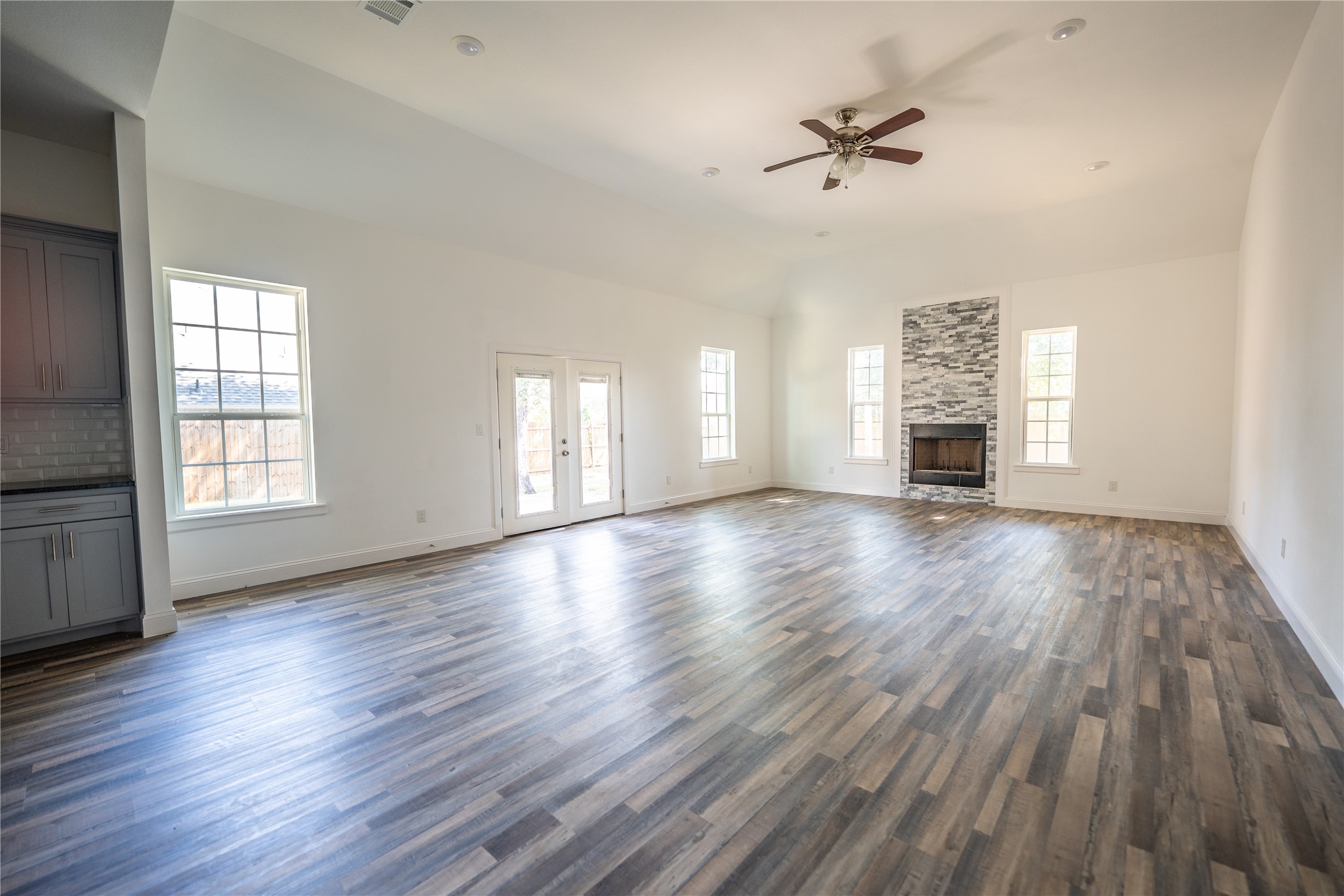 1408 Spinnaker Lane Azle TX 76020