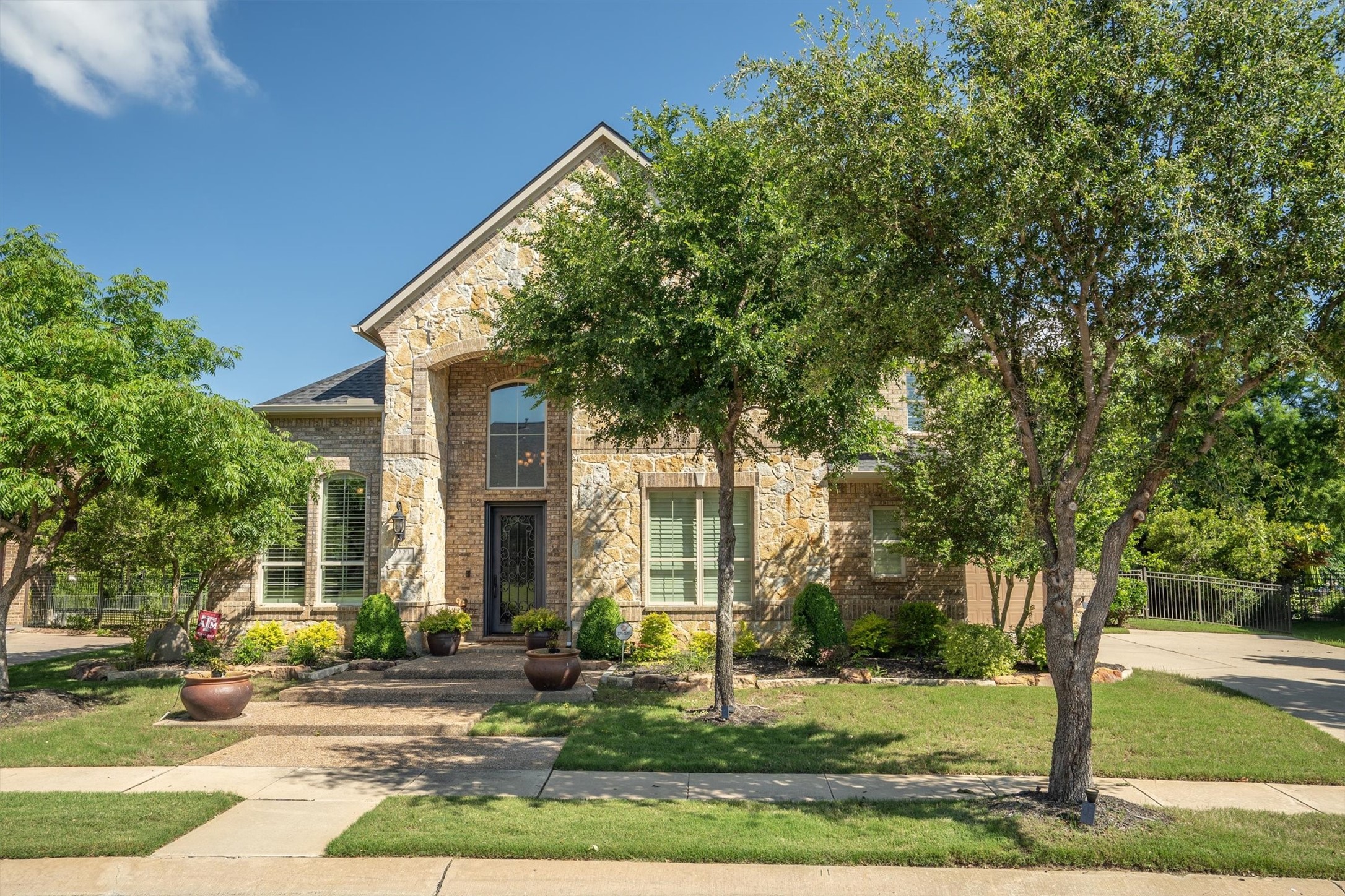 9221 Charles Street Lantana TX 76226