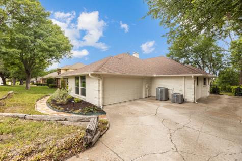 10112 Wandering Way Street Benbrook TX 76126