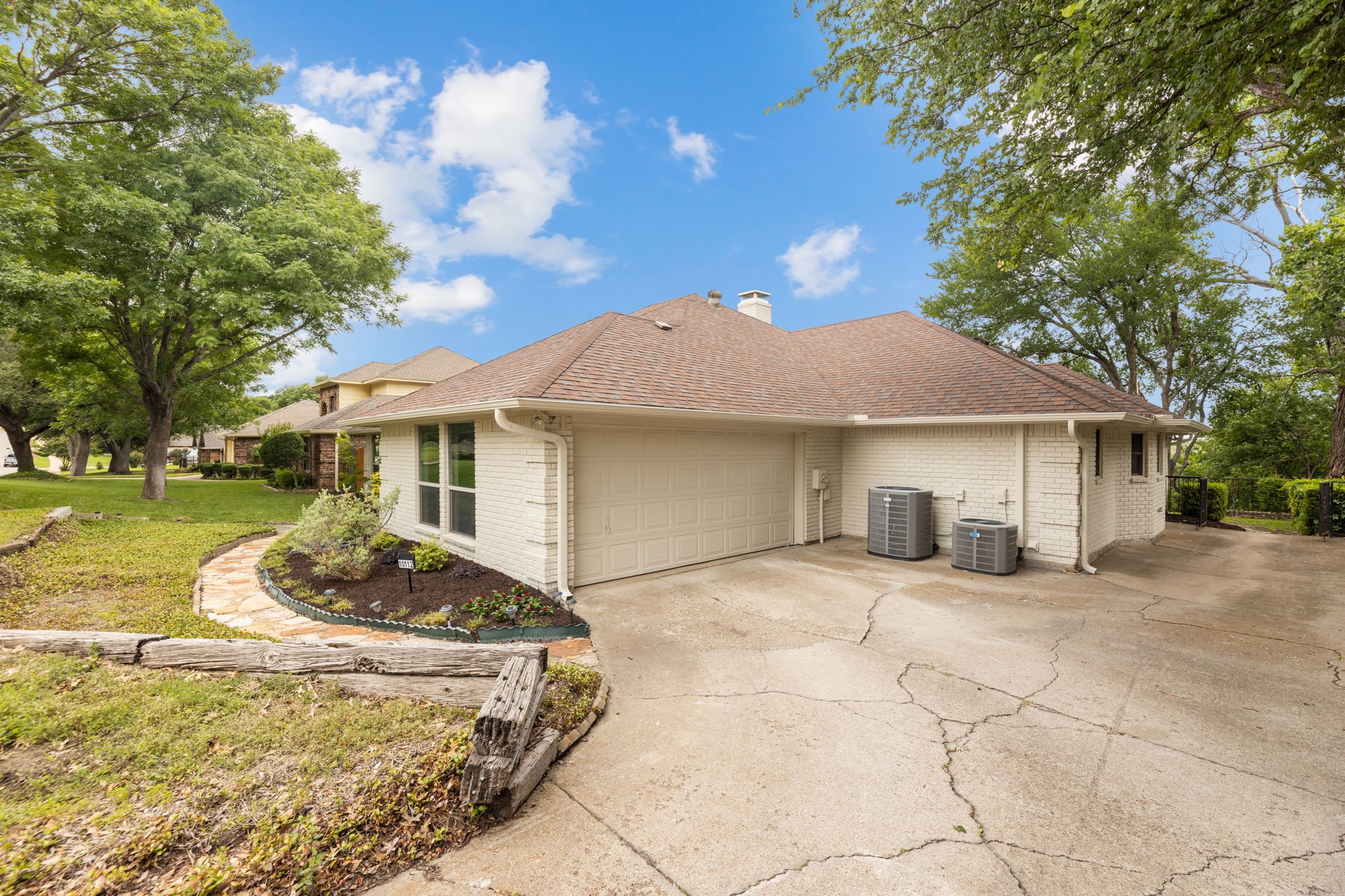 10112 Wandering Way Street Benbrook TX 76126