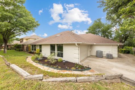 10112 Wandering Way Street Benbrook TX 76126