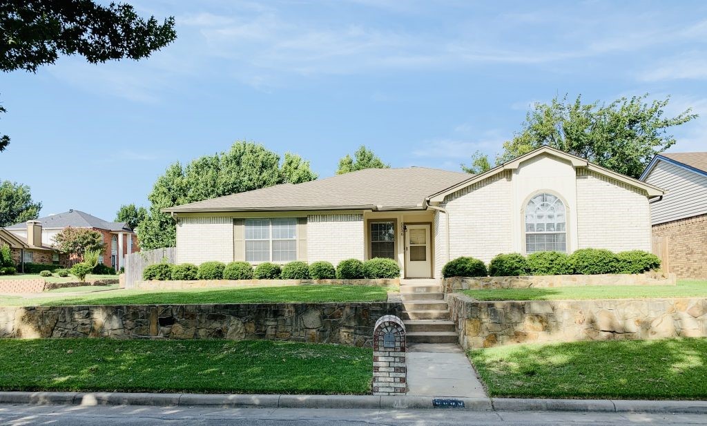 5536 Whisper Glen Drive Arlington TX 76017