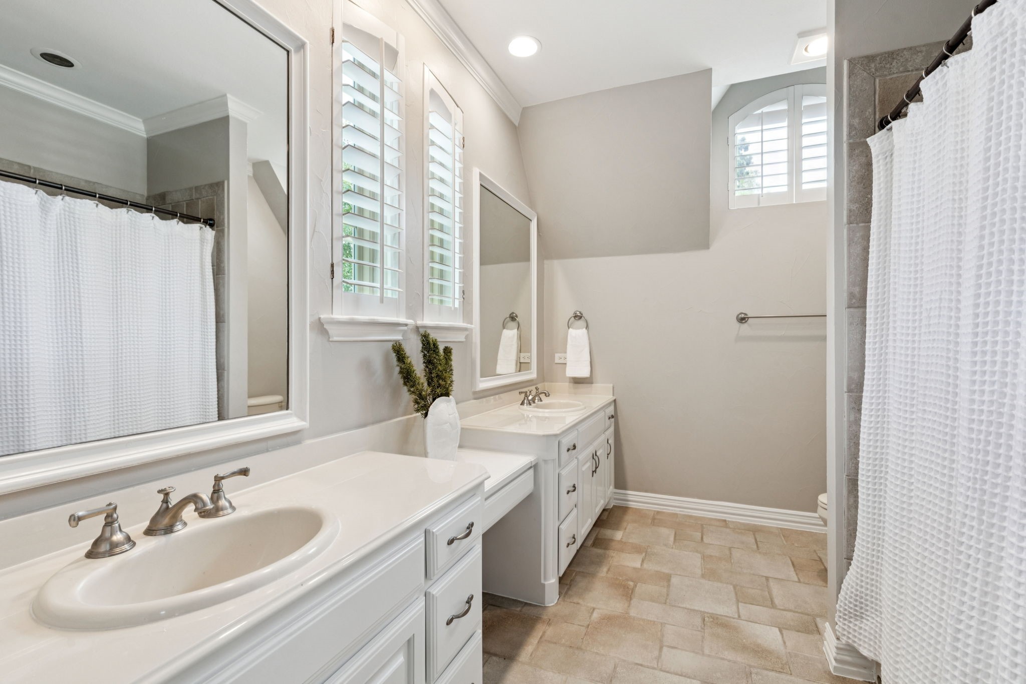 2009 Thames Trail Colleyville TX 76034