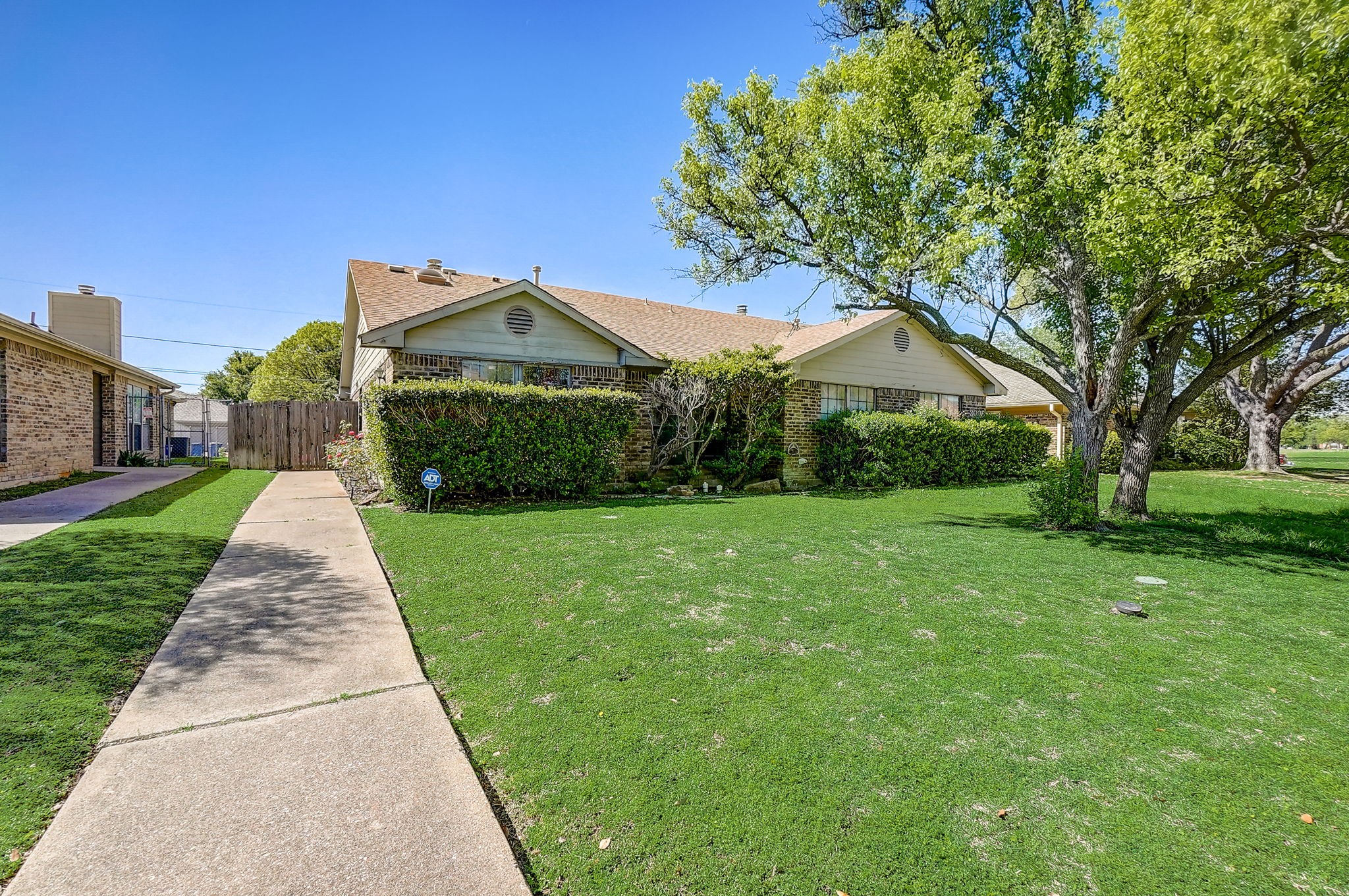 3008 Modella Avenue Dallas TX 75229
