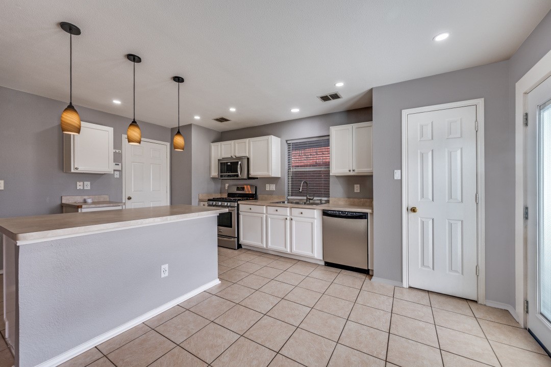 7705 Tin Cup Drive Arlington TX 76001