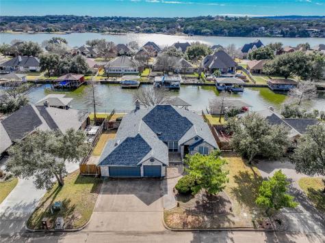 2504 Waters Edge Drive Granbury TX 76048