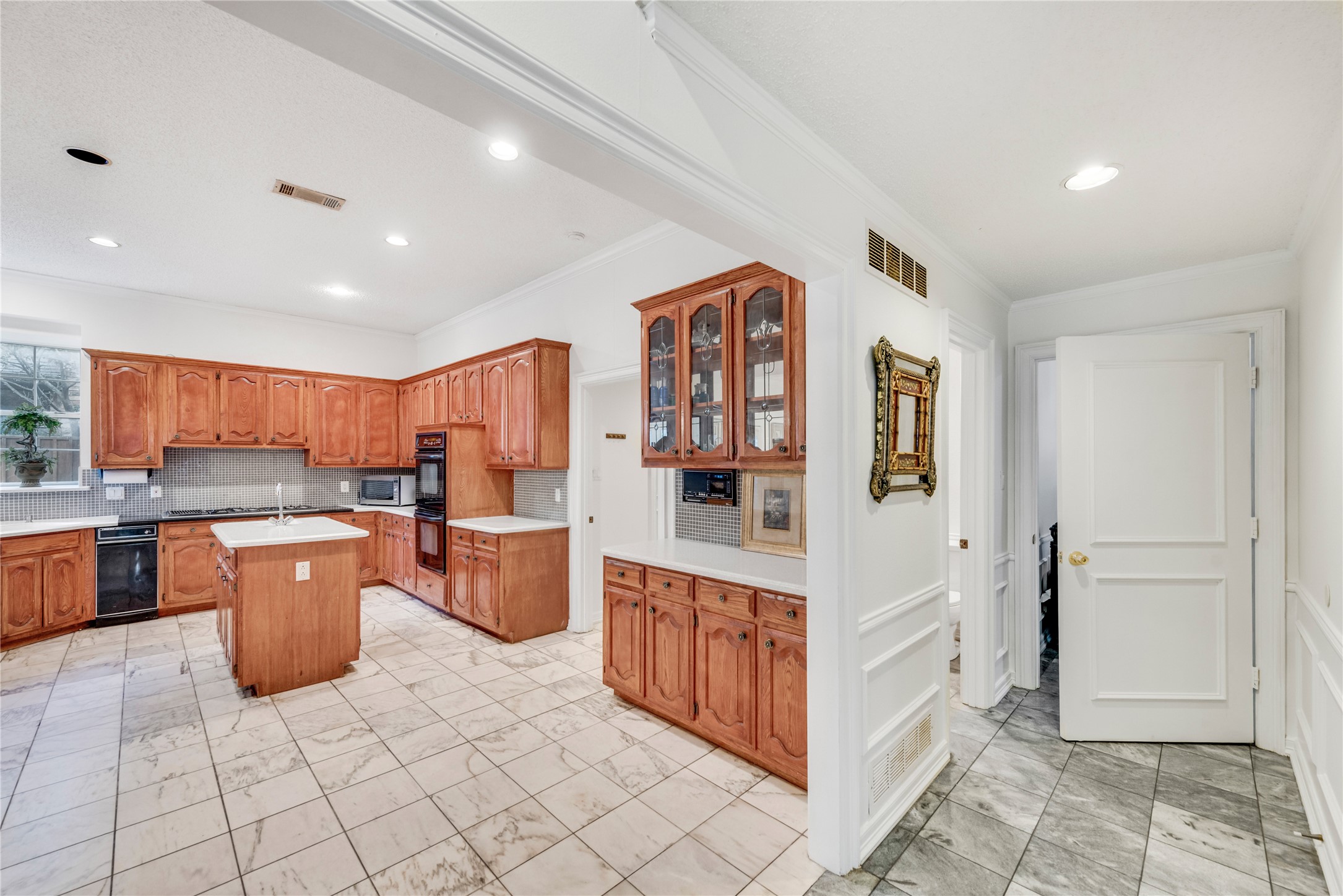 7204 Debbe Drive Dallas TX 75252