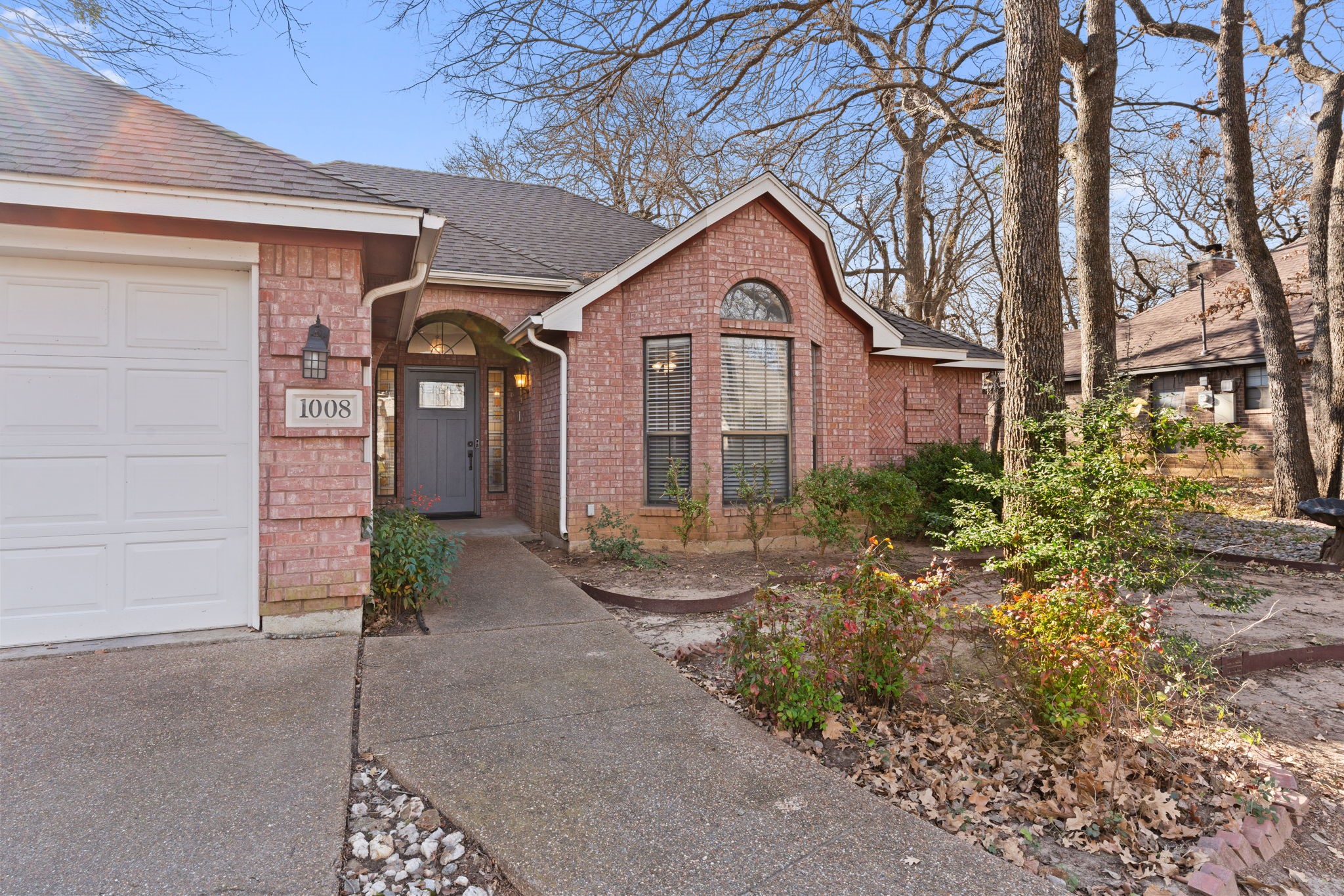 1008 Oak Valley Road Burleson TX 76028
