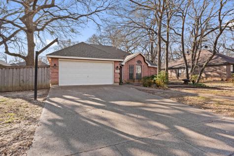 1008 Oak Valley Road Burleson TX 76028