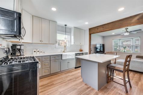 2924 W 11th Street Irving TX 75060