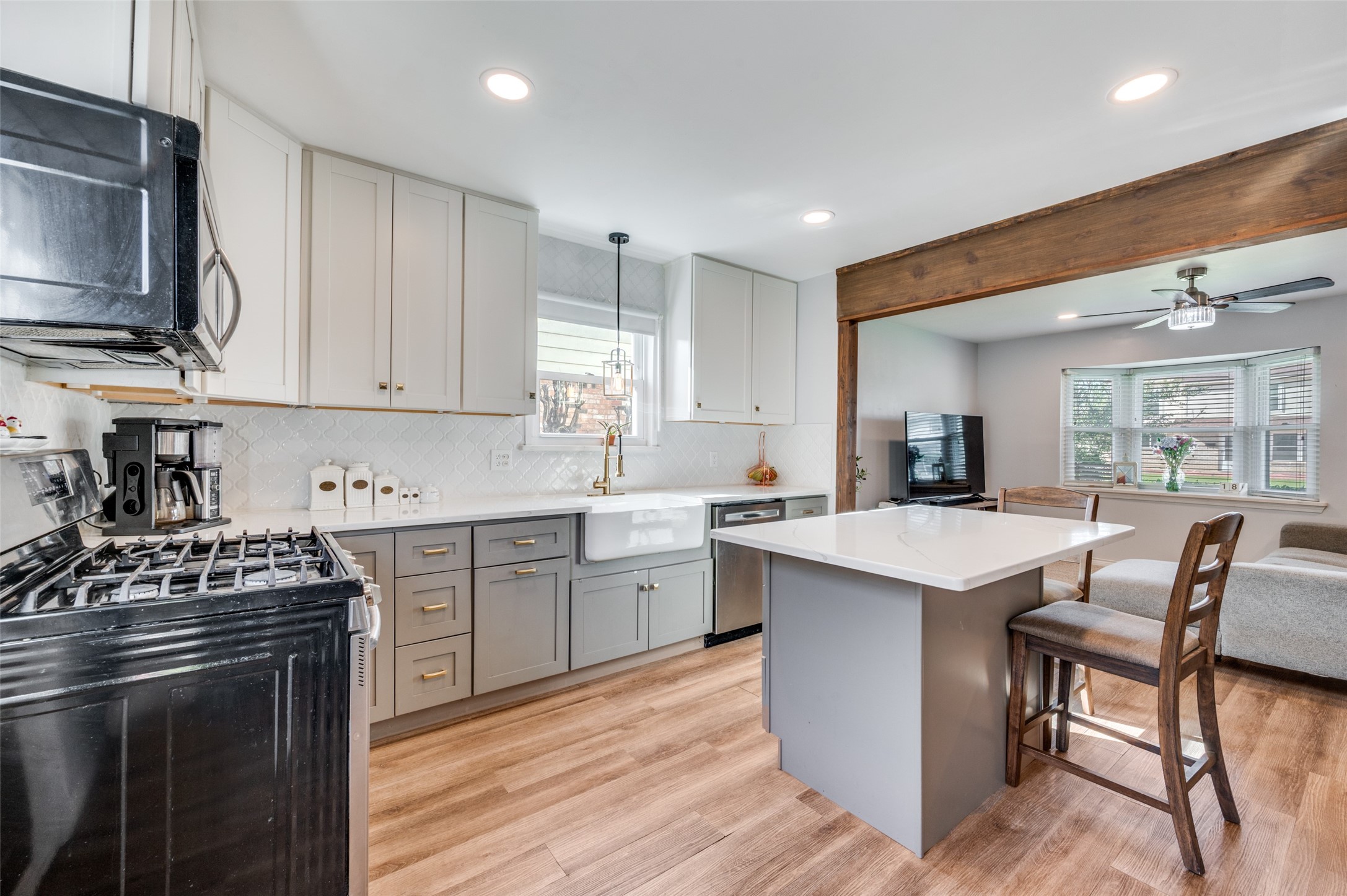 2924 W 11th Street Irving TX 75060
