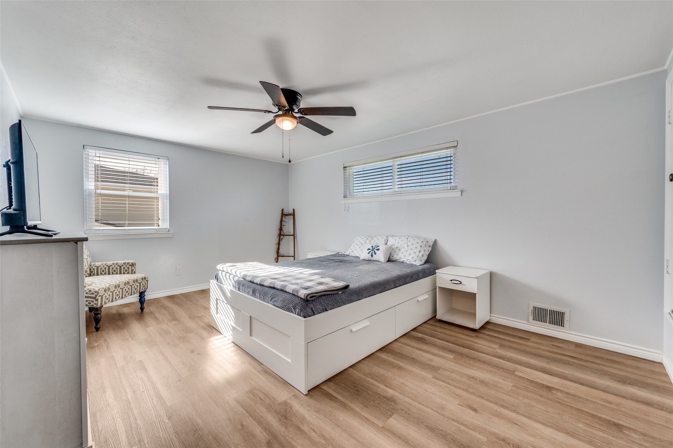 2924 W 11th Street Irving TX 75060
