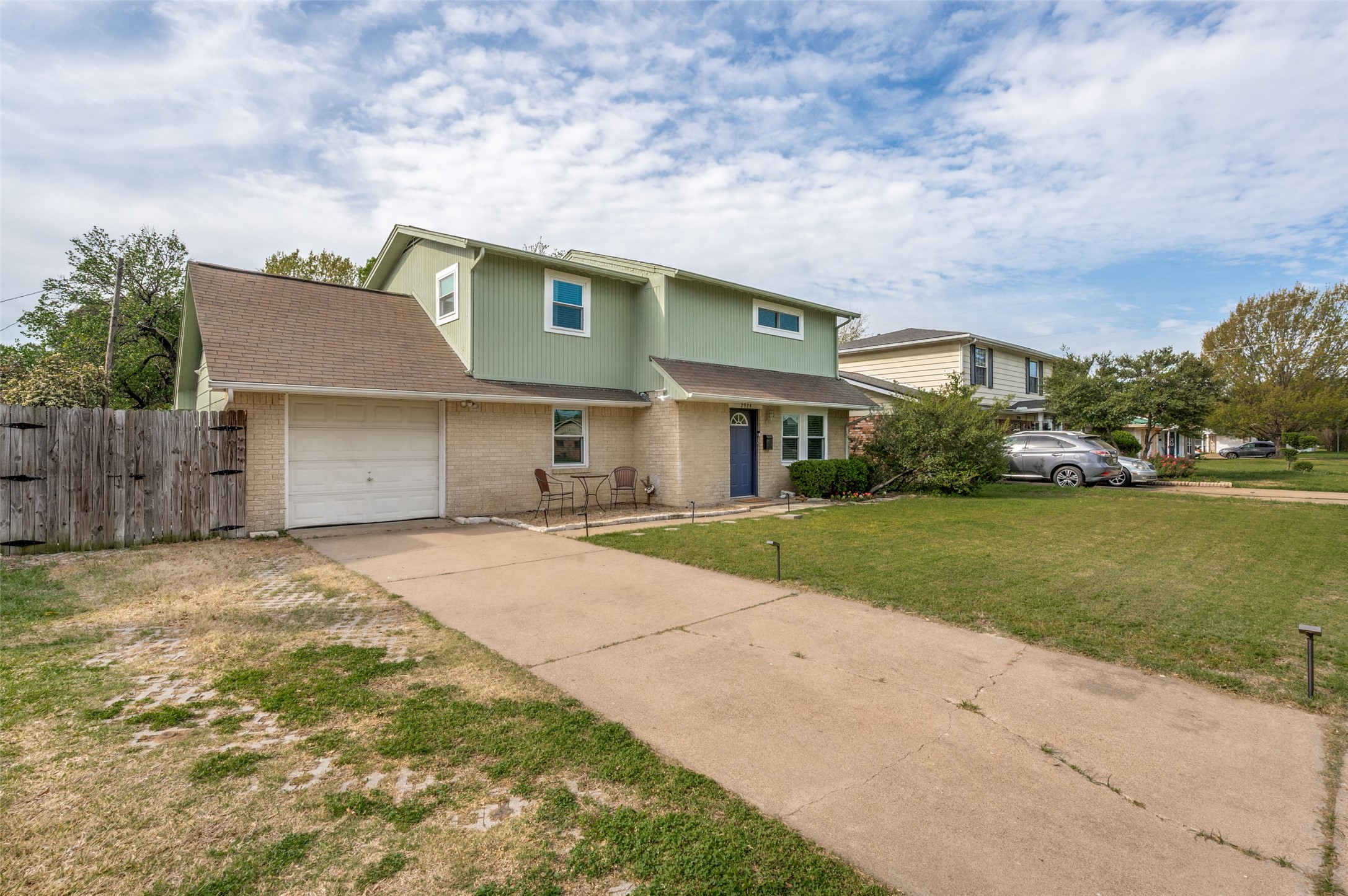 2924 W 11th Street Irving TX 75060