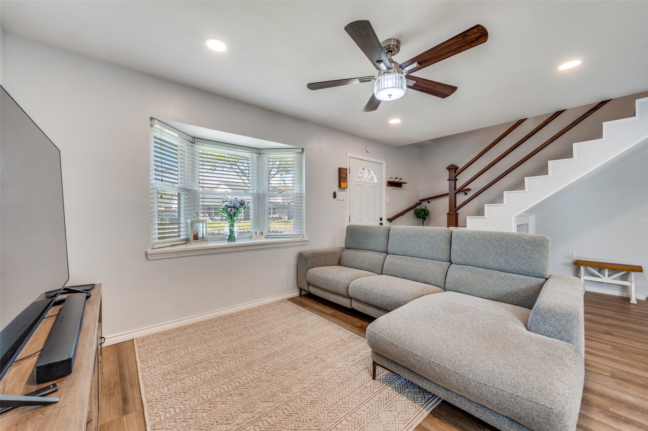 2924 W 11th Street Irving TX 75060