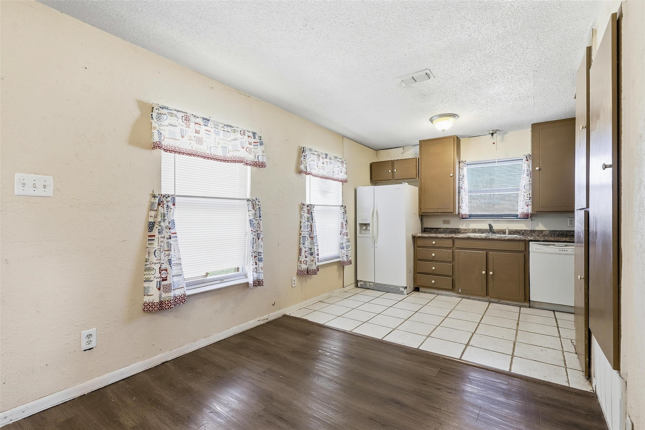 3822 Ragged Rock Court Joshua TX 76058