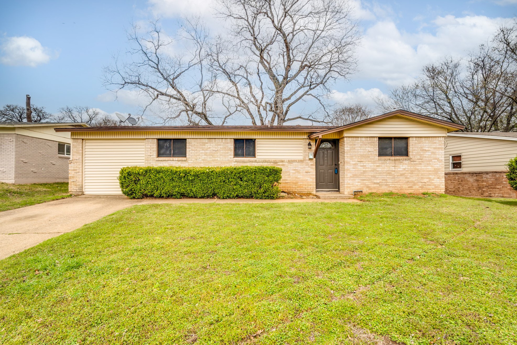 2011 Alan A Dale Road Arlington TX 76013