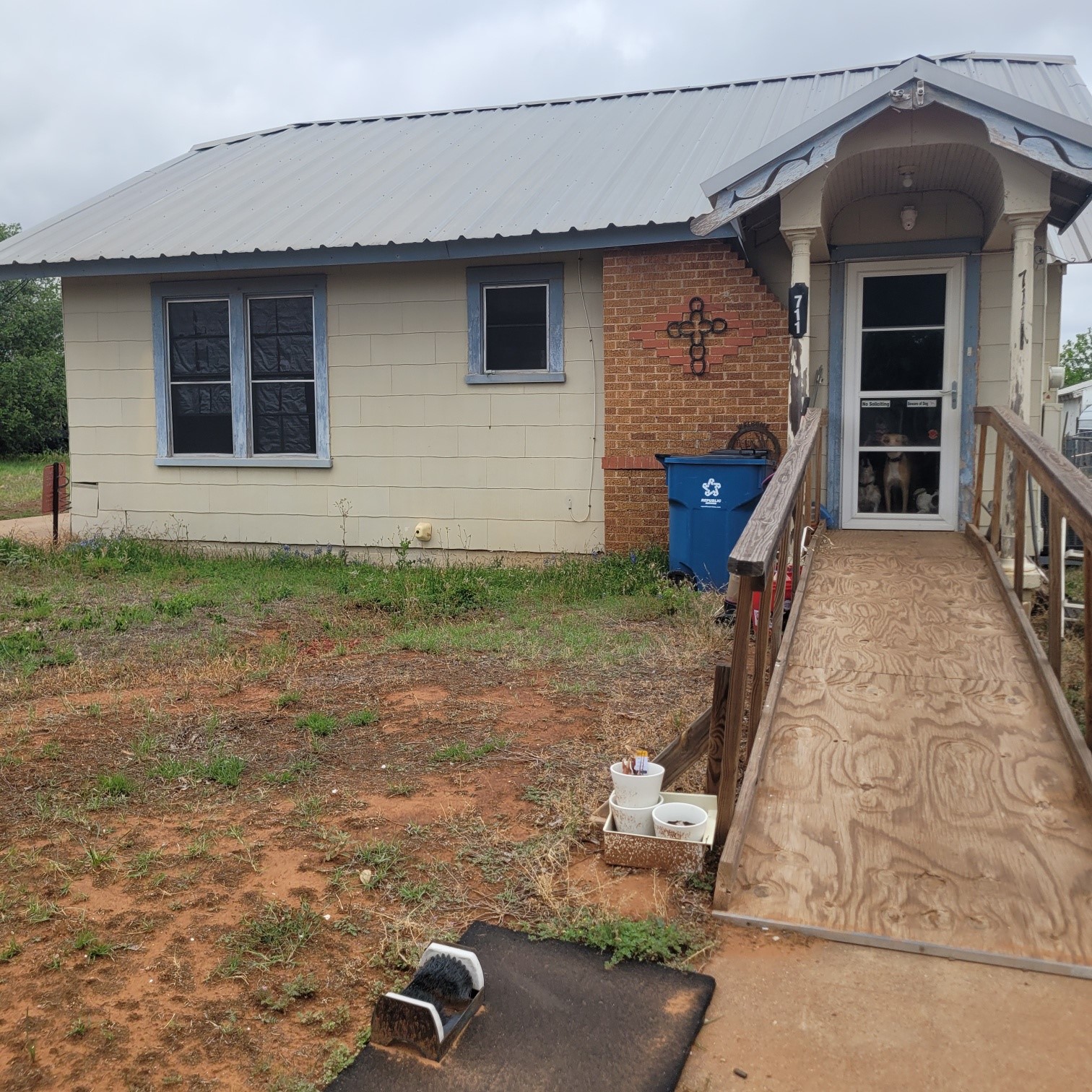 711 E Oklahoma Avenue Sweetwater TX 79556
