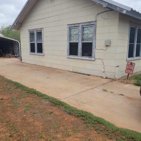 711 E Oklahoma Avenue Sweetwater TX 79556