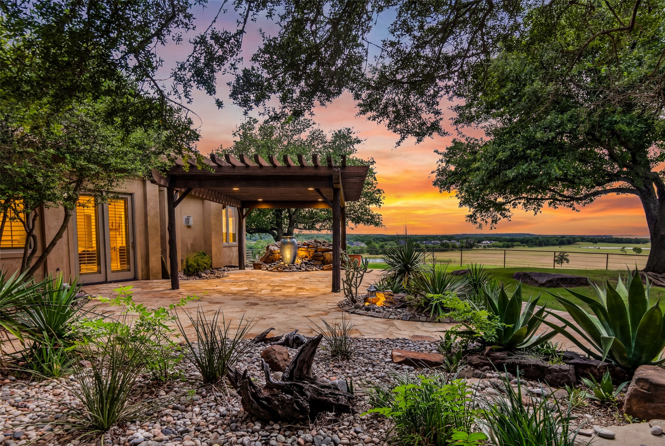 701 W Walcott Street Pilot Point TX 76258