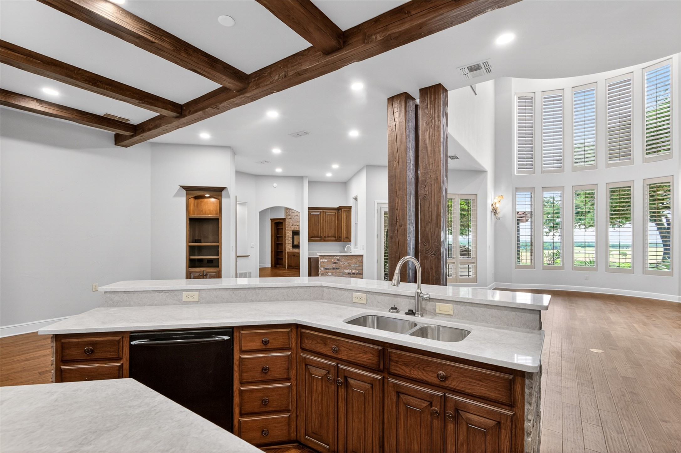 701 W Walcott Street Pilot Point TX 76258