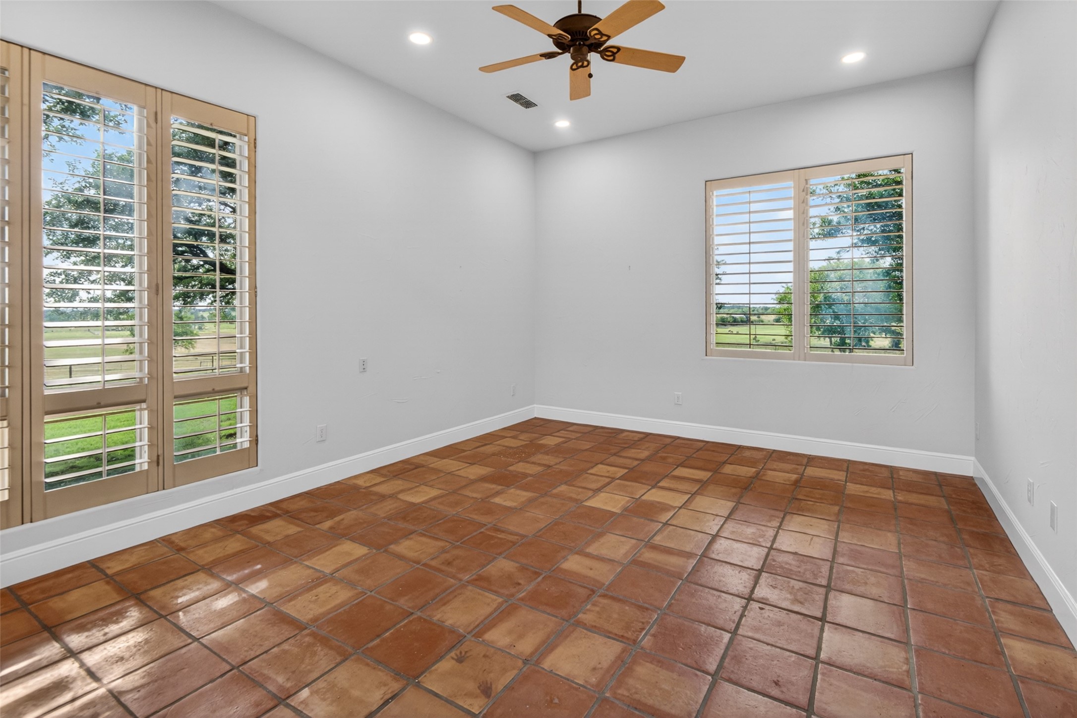701 W Walcott Street Pilot Point TX 76258