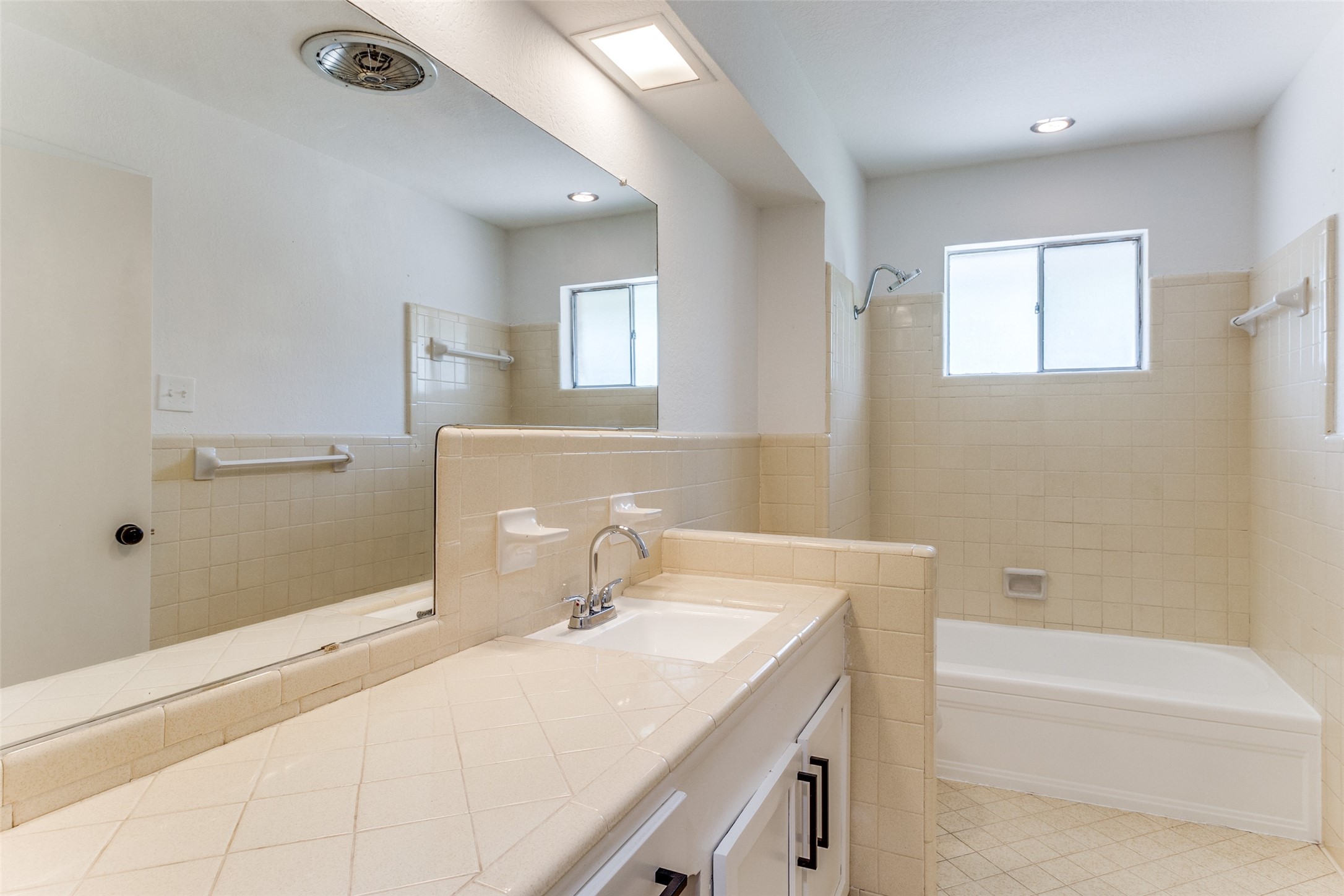 1005 Misty Glen Lane Dallas TX 75232