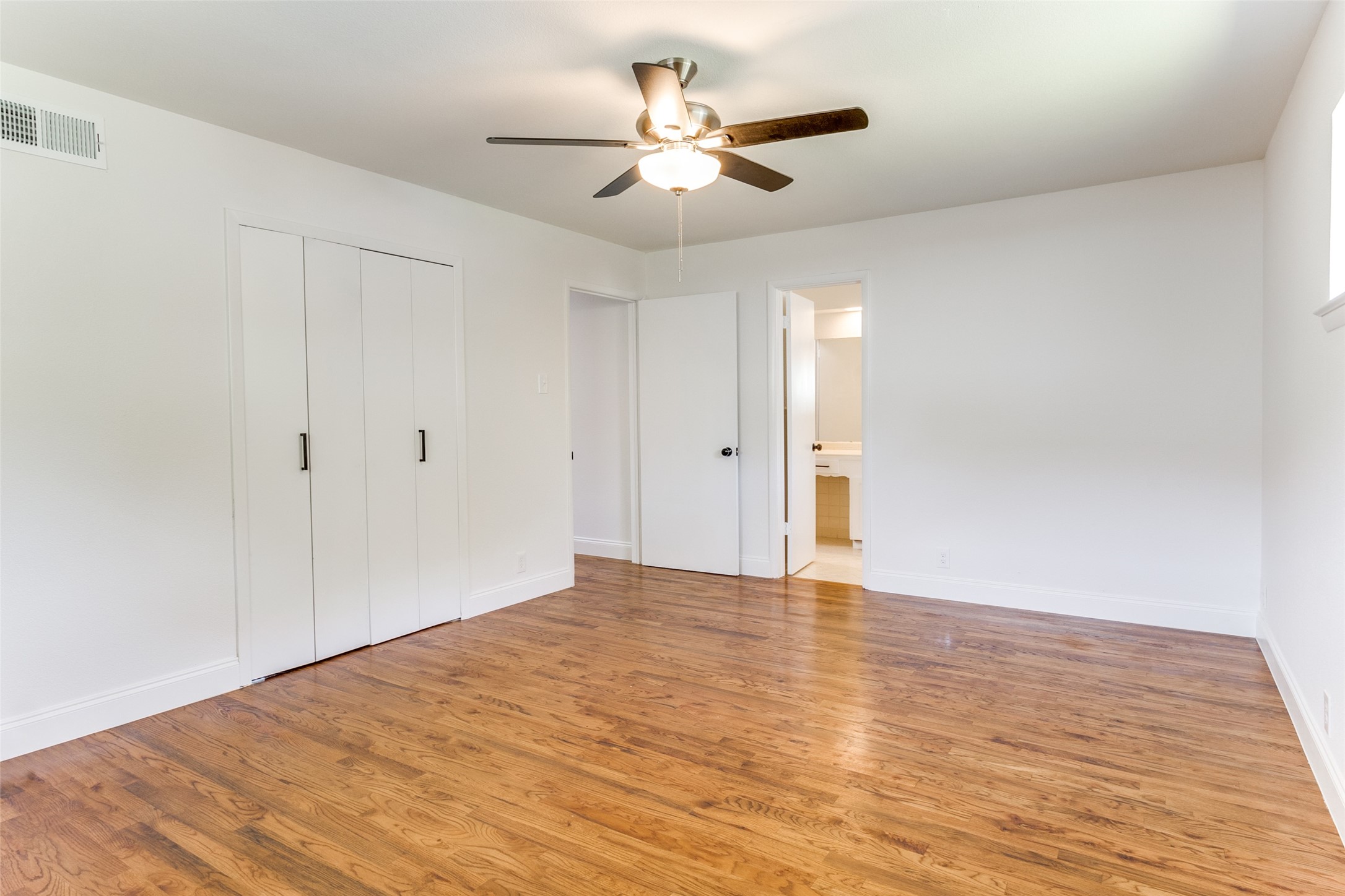 1005 Misty Glen Lane Dallas TX 75232