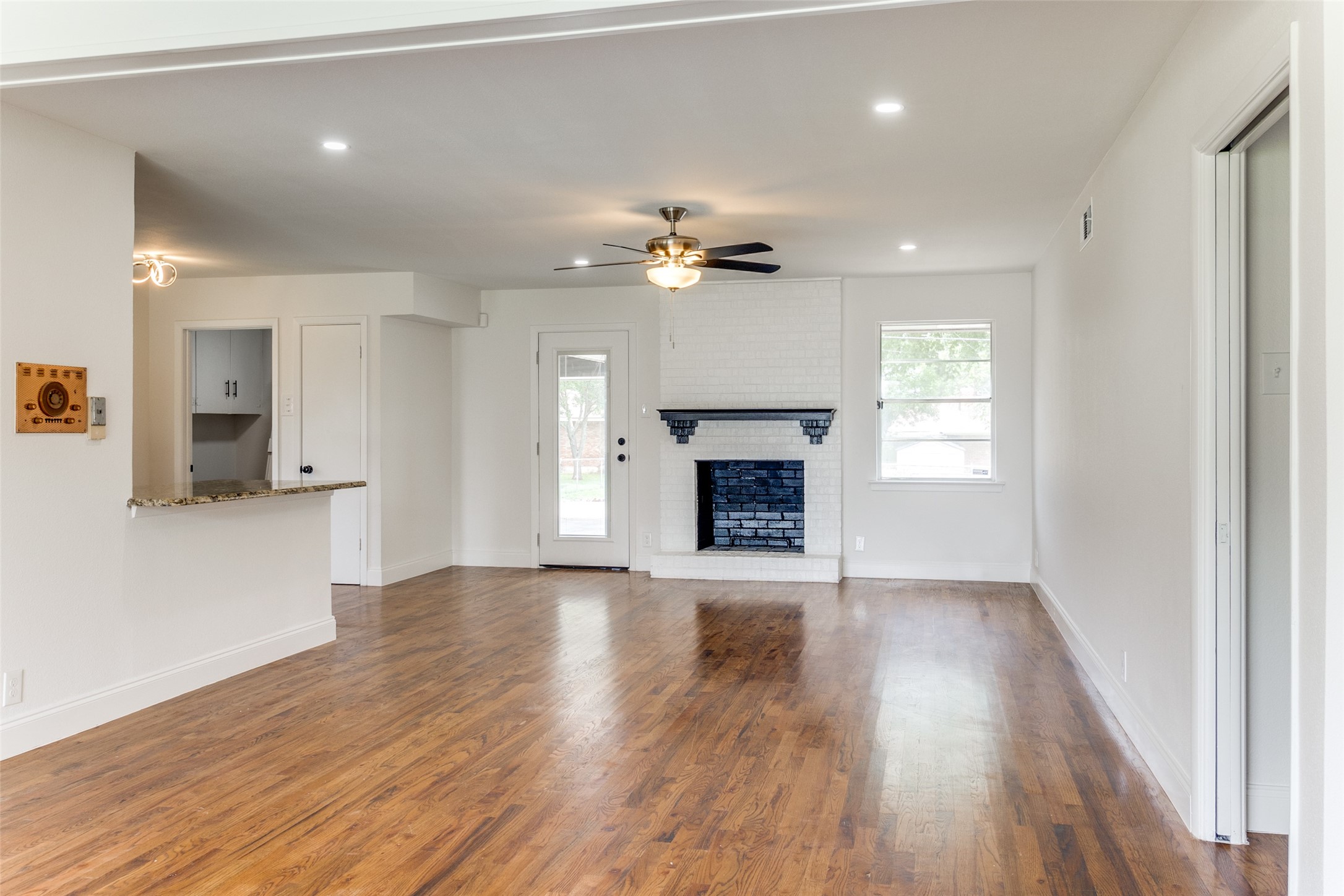 1005 Misty Glen Lane Dallas TX 75232