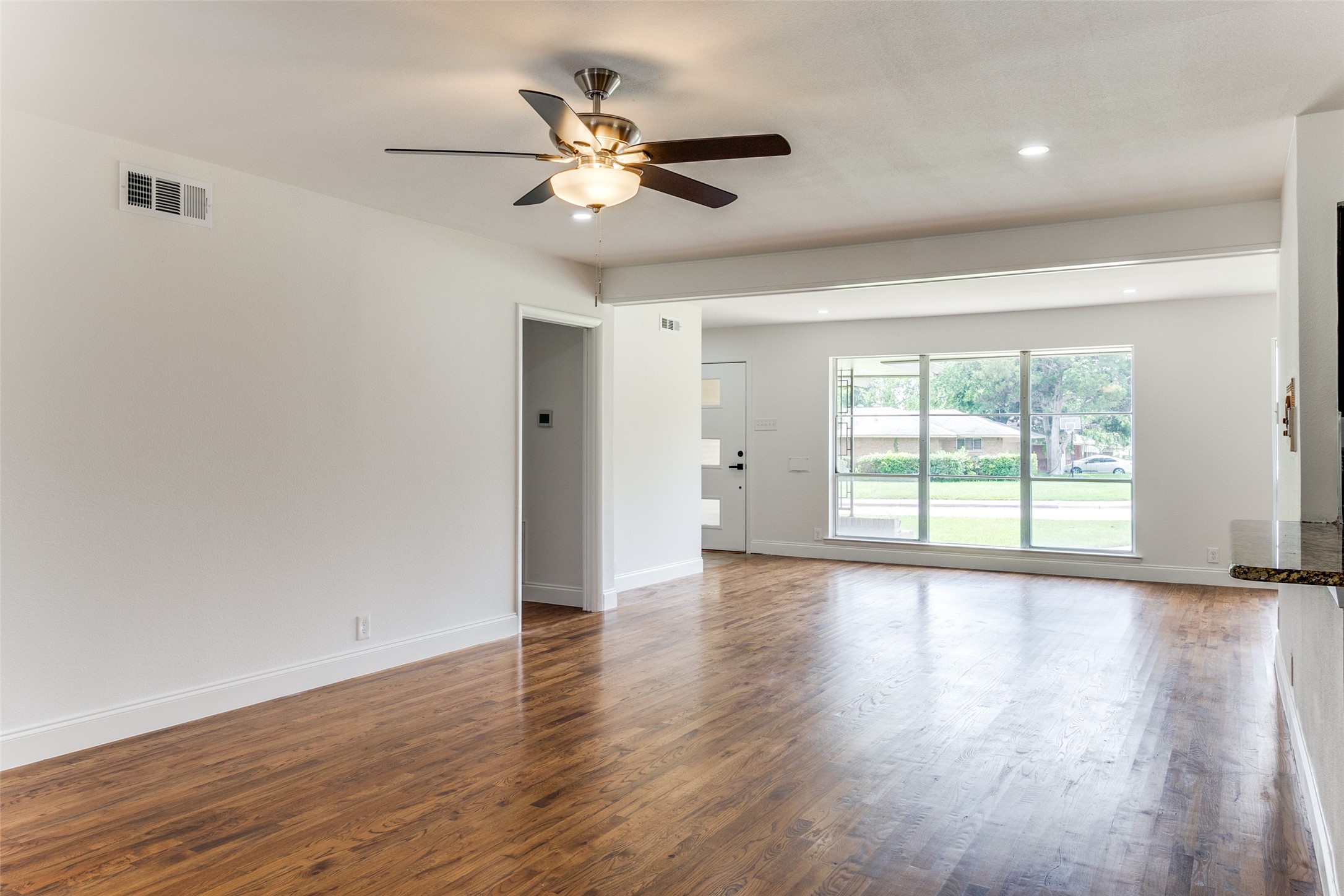 1005 Misty Glen Lane Dallas TX 75232