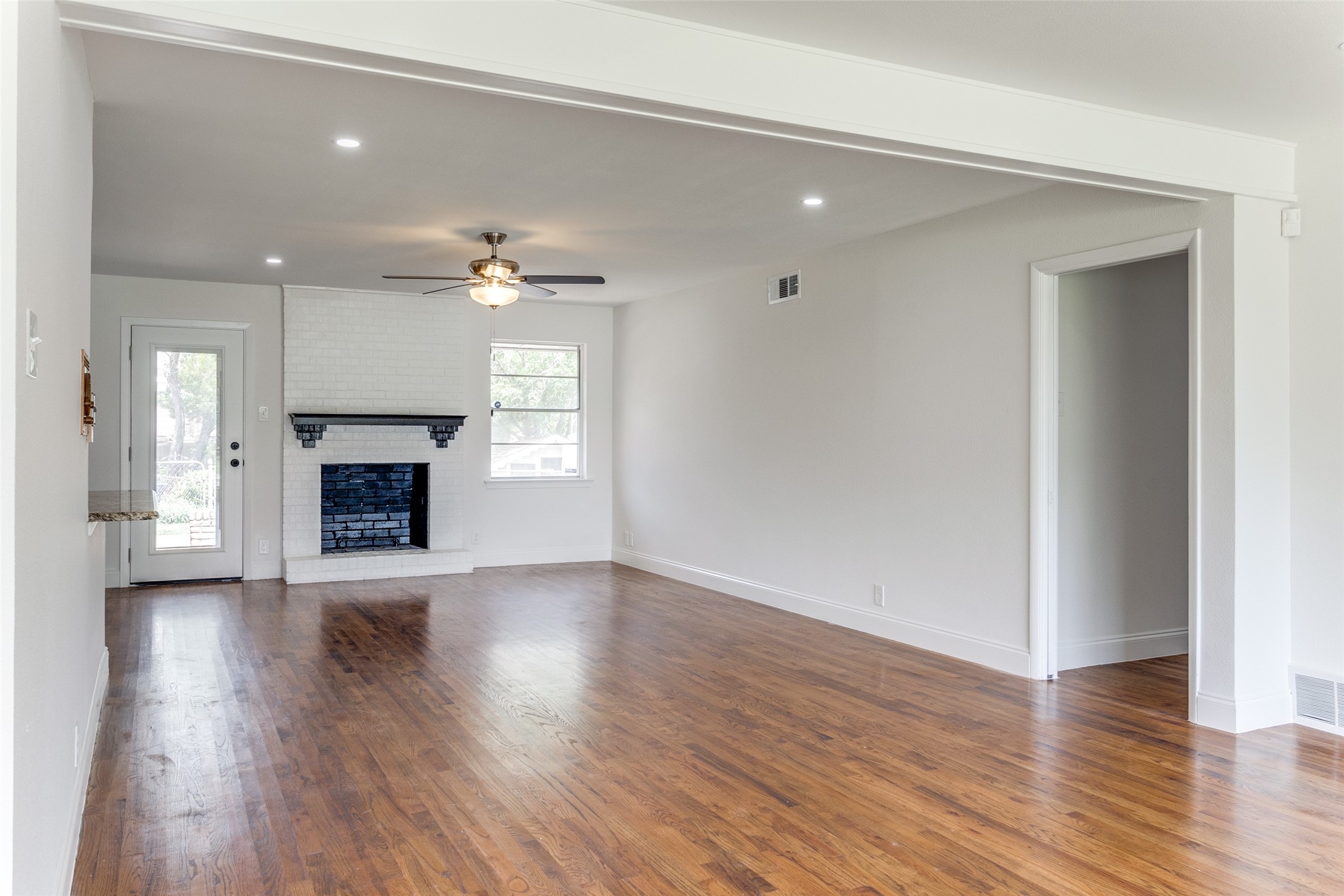 1005 Misty Glen Lane Dallas TX 75232