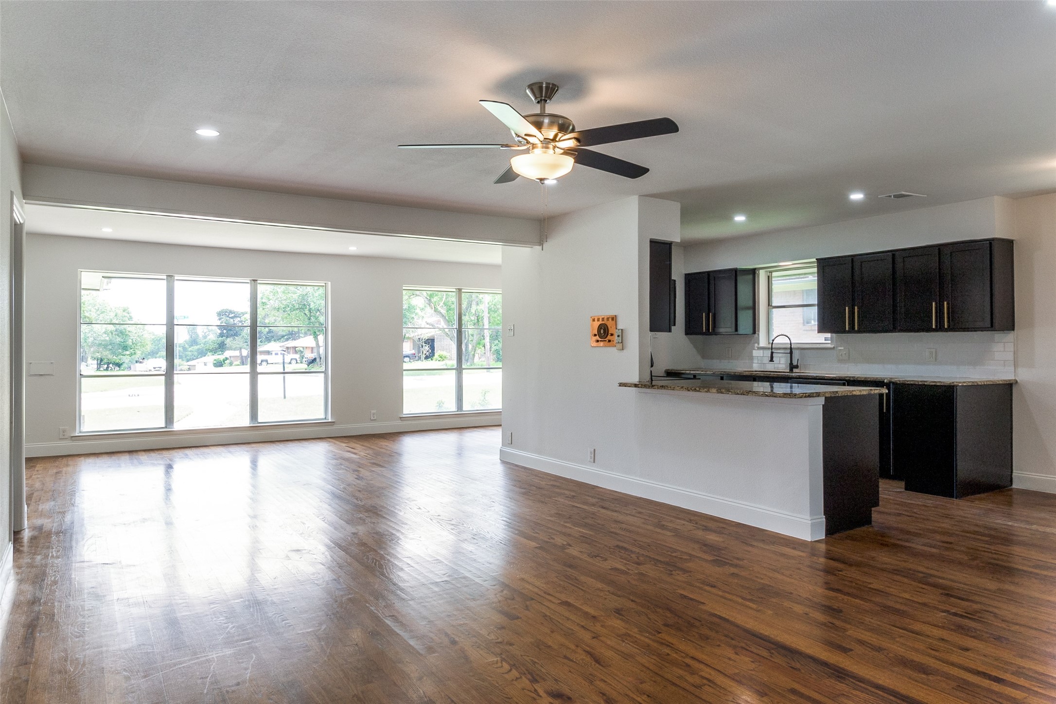 1005 Misty Glen Lane Dallas TX 75232