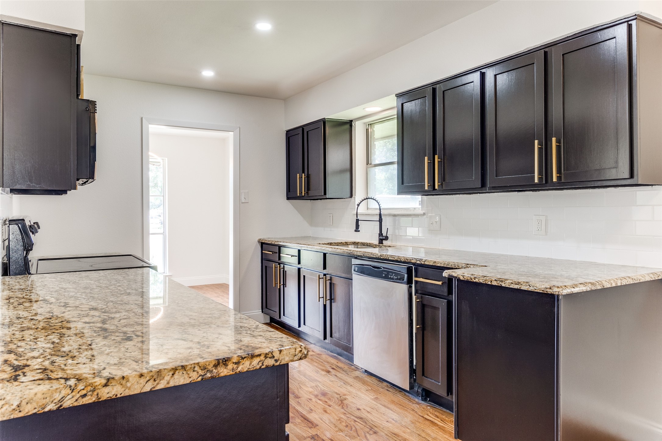 1005 Misty Glen Lane Dallas TX 75232