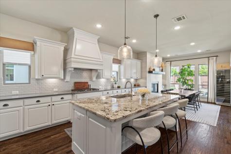 2809 Links The Colony TX 75056