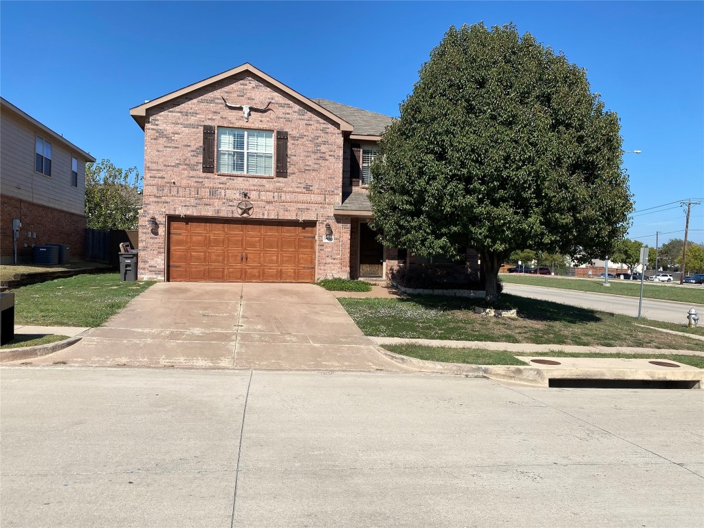 9900 Peregrine Trail Fort Worth TX 76108