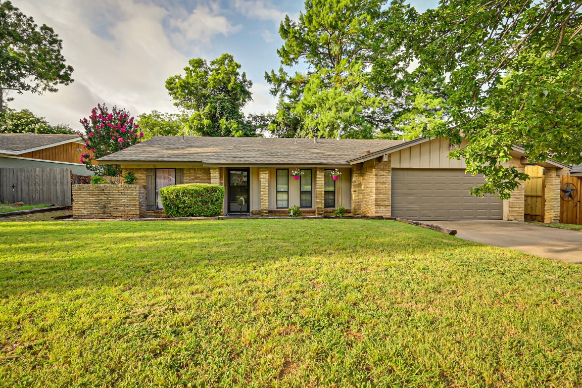 1722 Brooks Drive Arlington TX 76012