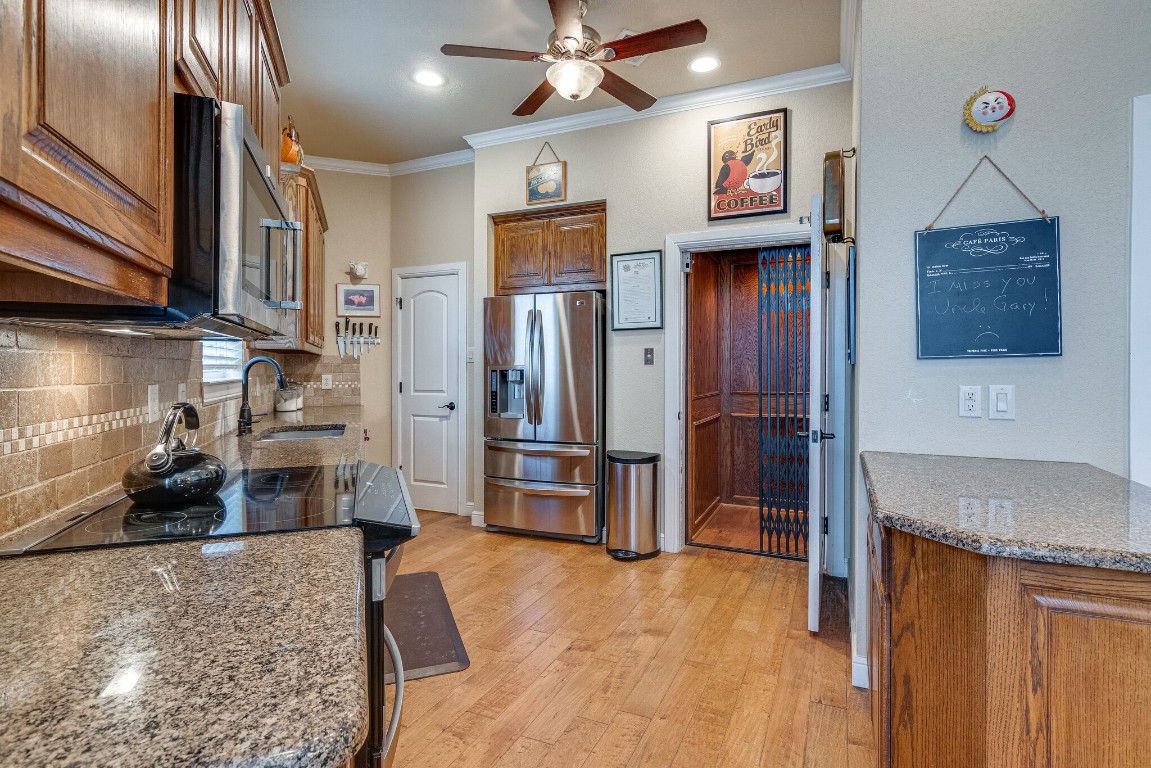 4924 Ridglea Hills Court Fort Worth TX 76116