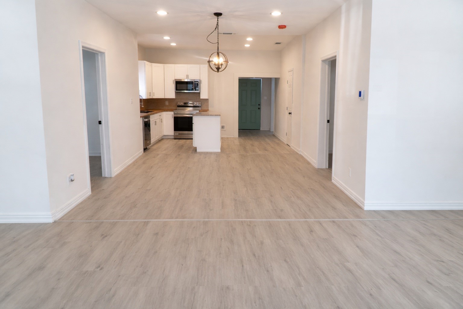 811 W Day Street Denison TX 75020